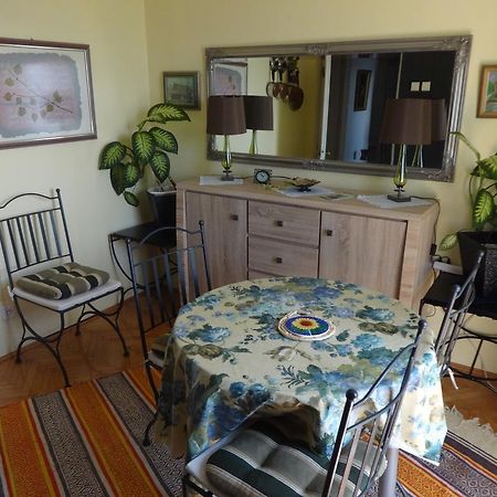 Apartment Baroque Belgrade Room photo